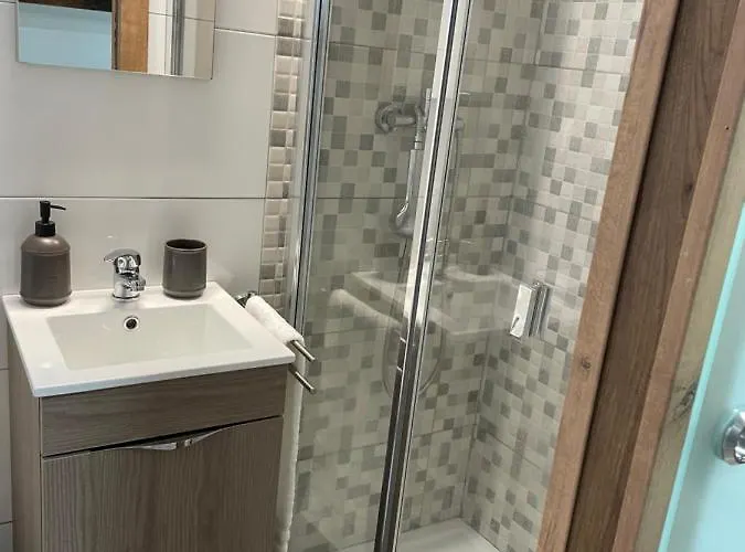 Bouzasol 아파트 비고